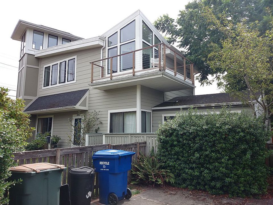 2nd image of 3903 SW Monroe St