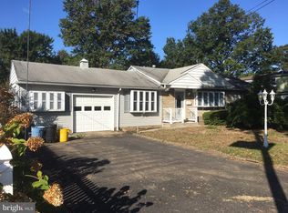 101 S Moore Ave, Barrington, NJ 08007