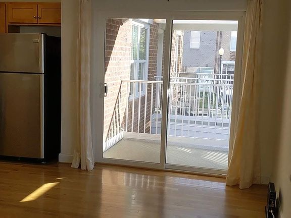 3rd image of 11905 Centre St Unit 113