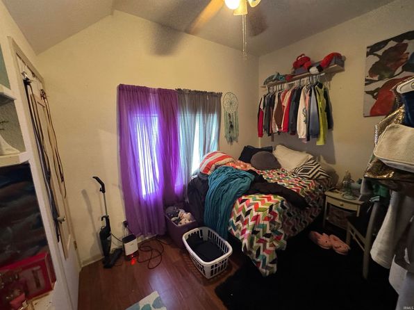 fort-wayne-indiana-94269948 picture