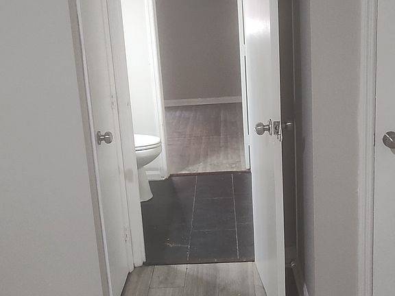 3rd image of 2210 Russell St APT 501