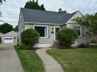 2369 S 81st St, West Allis, WI 53219