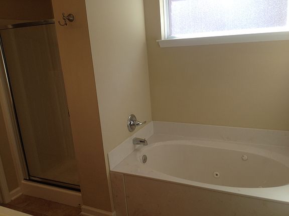 MM Marble whirlpool tub