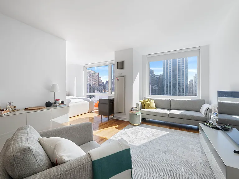 200 W End Ave #11K — Photo 1