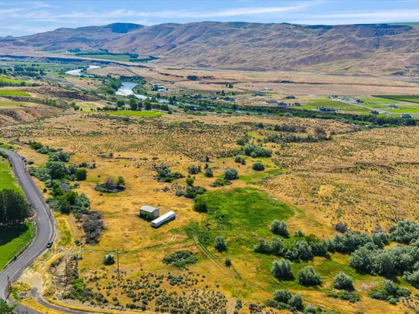 72805 W Swaley Rd, Prosser, WA 99350