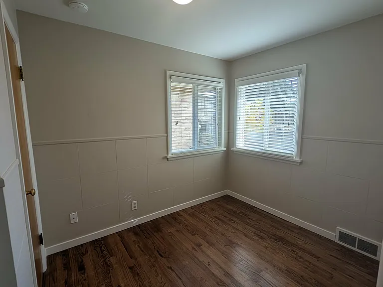 2907 W Princeton Ave — Photo 12