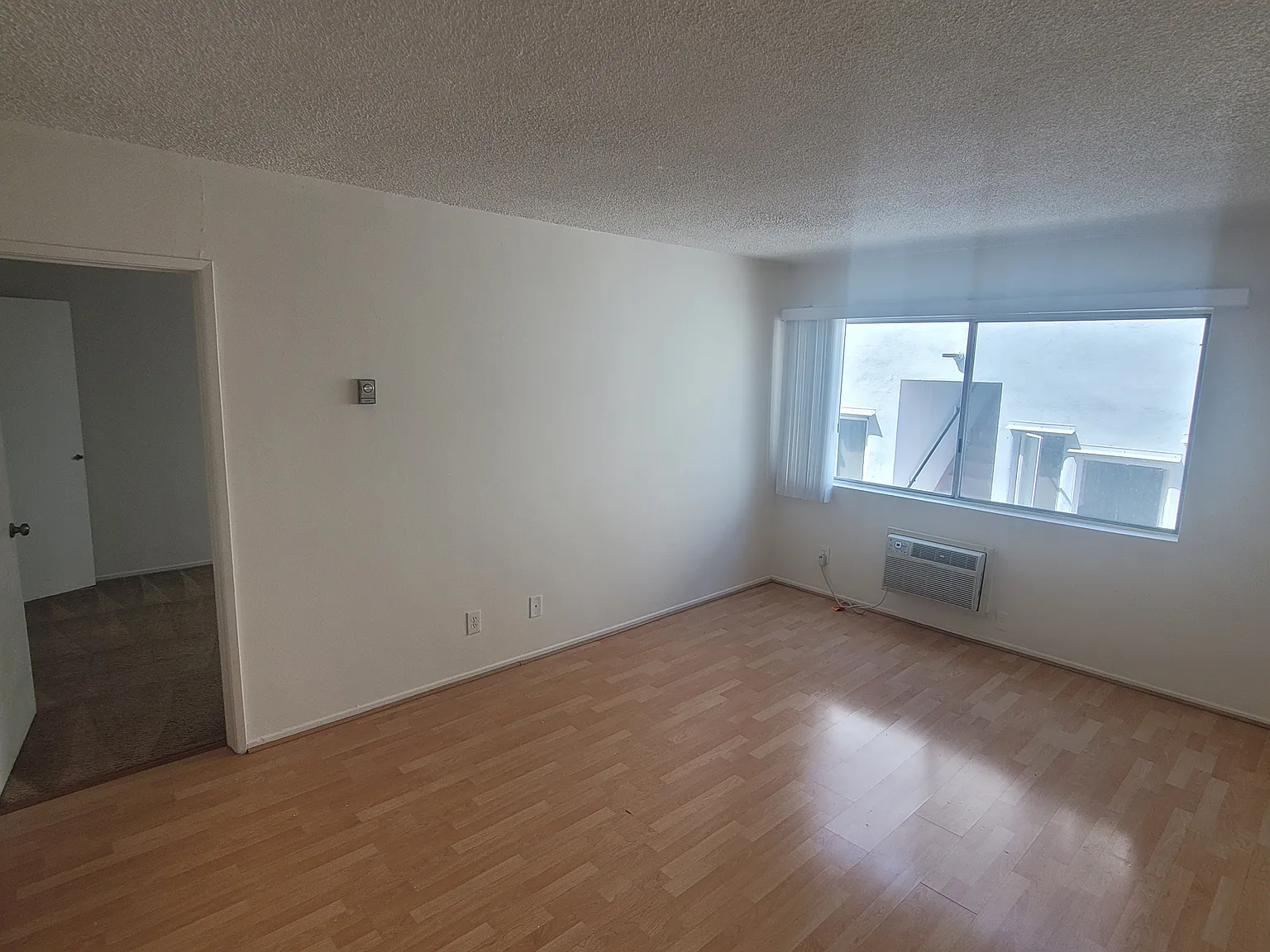 519 Glenrock Ave — Photo 2