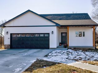 206 Park Pl, State Center, IA 50247