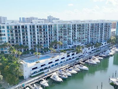 3029 NE 188th St APT 902, Aventura, FL, 33180