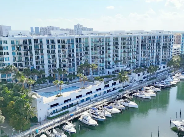 3029 NE 188th St APT 902, Aventura, FL 33180