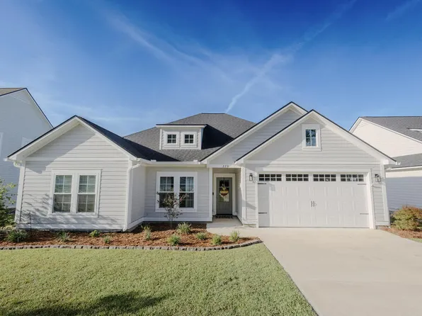 229 Palm Island Dr, Thomasville, GA 31757