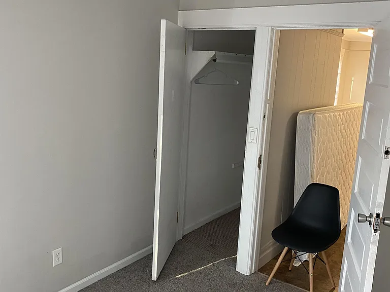 224 N Summit St #2 — Photo 7