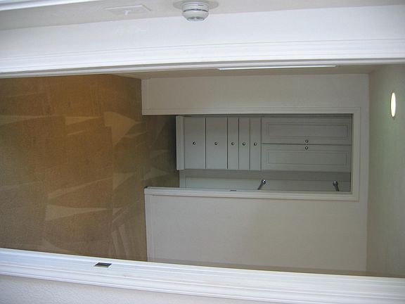 5th image of 721 Queenstown Ct APT C