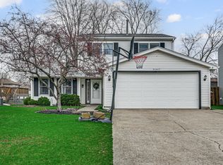 20607 S Acorn Ridge Dr, Frankfort, IL 60423