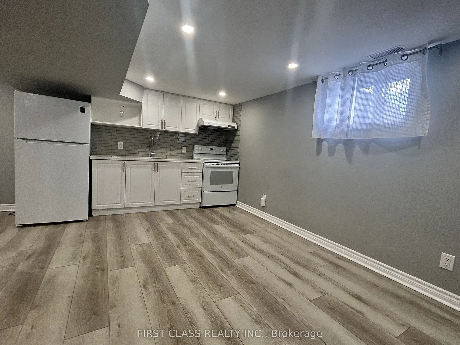 2 bed, $1,800 — Photo 4
