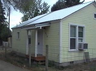 215 W Cherry Ave, Omak, WA 98841