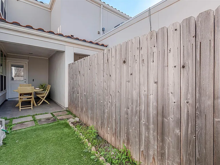 13412 Preston Cliff Ct — Photo 37