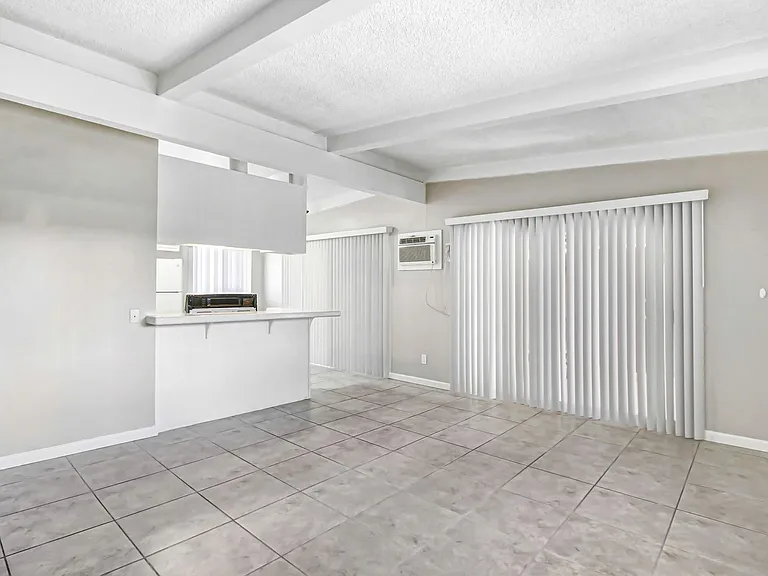 Stillman Apartments — Photo 7