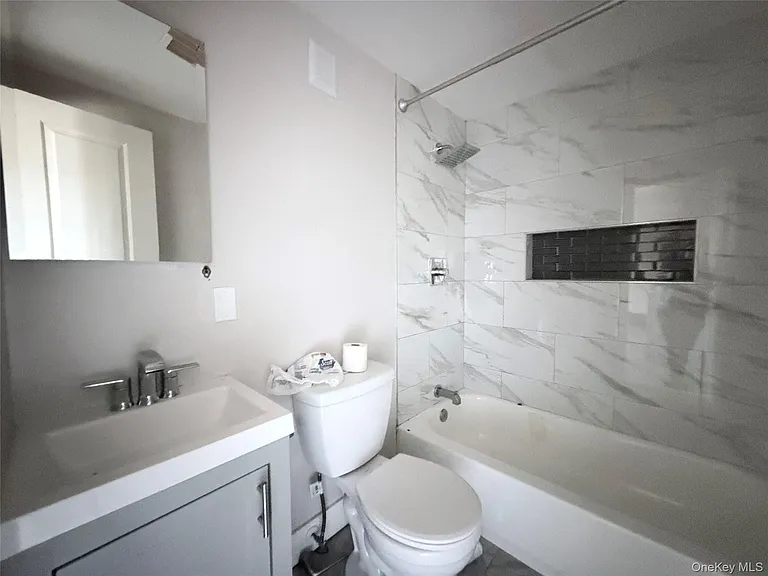 24 Grant St #2 — Photo 8