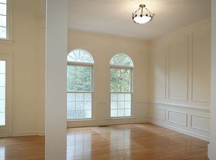 104 Hogan Woods Cir, Chapel Hill, NC 27516