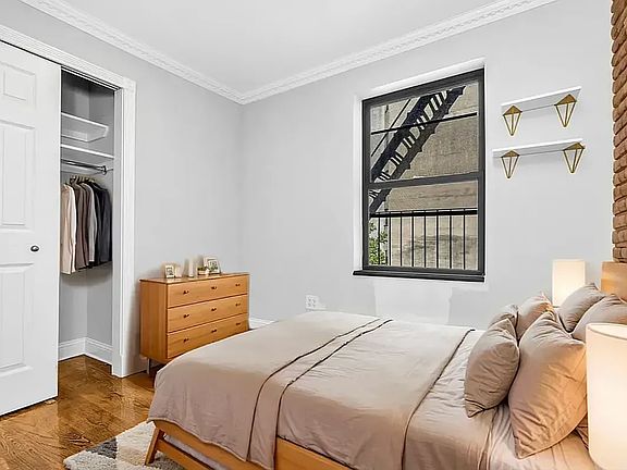 3rd image of 330 E 6th St APT 2R