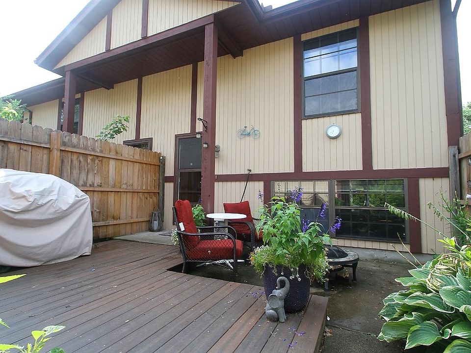 1st image of 2124 Yorktowne Dr