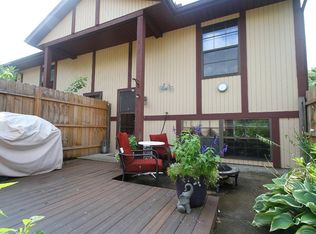 2124 Yorktowne Dr, Valparaiso, IN 46383