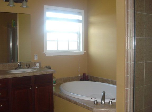 3rd image of 445 Knollwood Dr