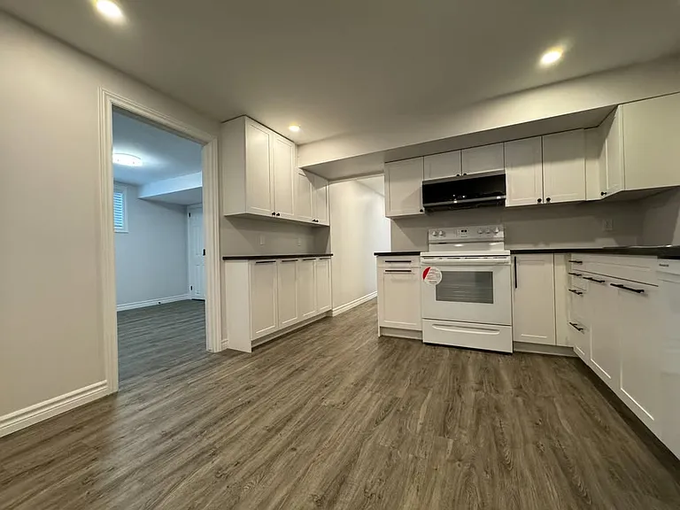 74 Peel St #BASEMENT — Photo 14