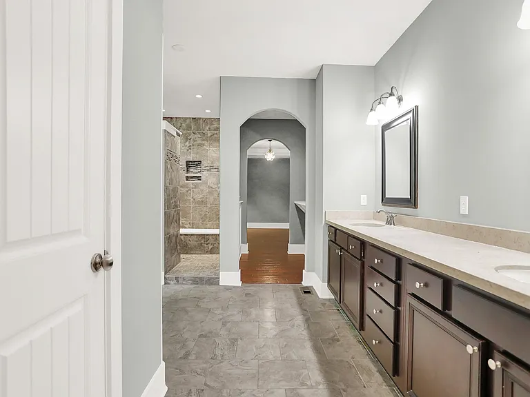 16893 Oak Manor Dr — Photo 14