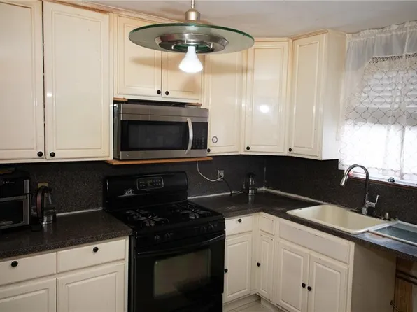 619 East 86th Street image 6 of 21