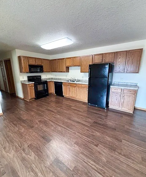 493 E South Ave #5 — Photo 2