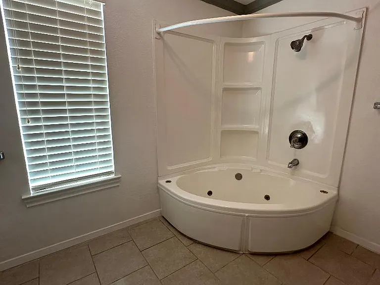 532 Oak Grove Ln — Photo 25