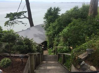 355 W Bluff Rd, Point Roberts, WA 98281