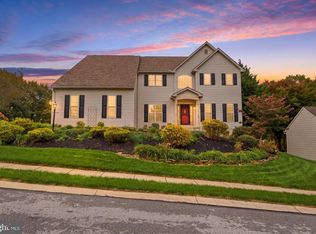 109 E Greenbriar Dr, York, PA 17407