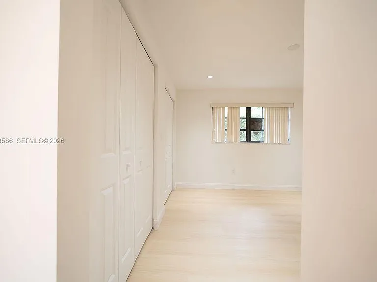 1550 S Greenway Dr — Photo 37