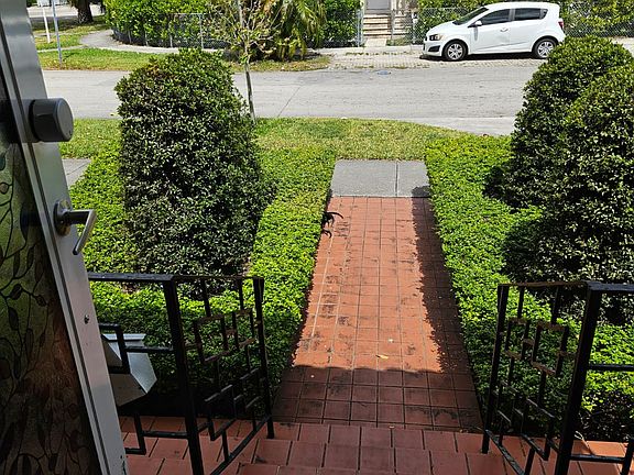 4th image of 3560 NW 19th St #1