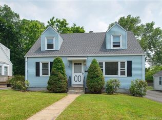 165 Dorrance St, Hamden, CT 06518