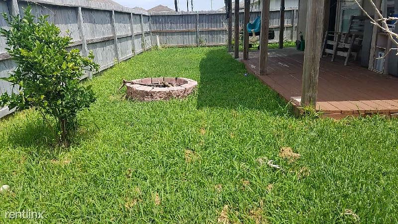 1st image of 3825 Las Bahias Dr