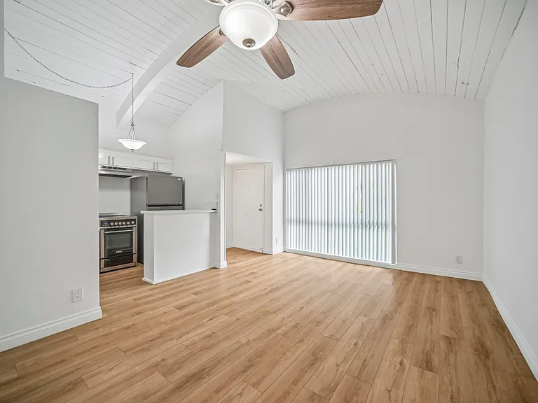 Sherman Garden Apts.. Gorgeous Newly Remodeled Apartments!! CALL NOW! — Photo 37