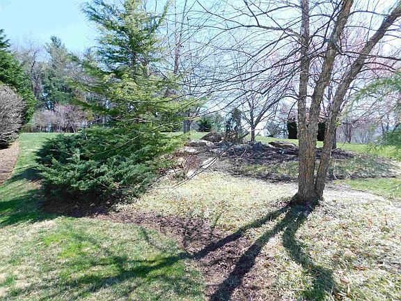4th image of 213 Claybrook Dr #83