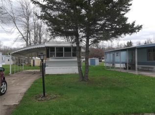 1077 Brookwood Dr, Derby, NY 14047