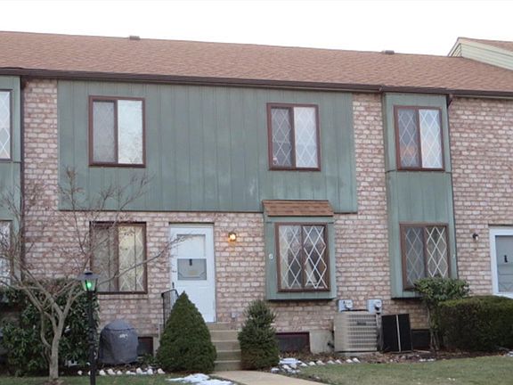 2nd image of 5200 Hilltop Dr APT Dd6