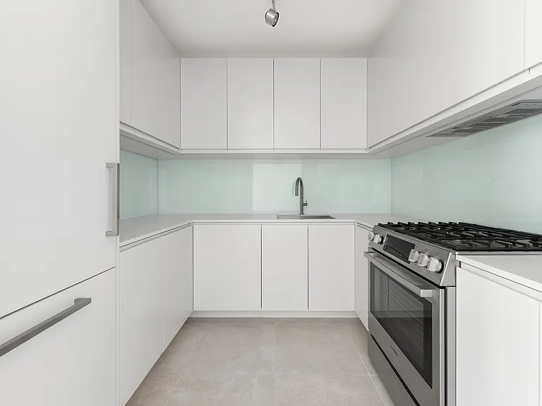 101 W 67th St #Penthouse 2B — Photo 6