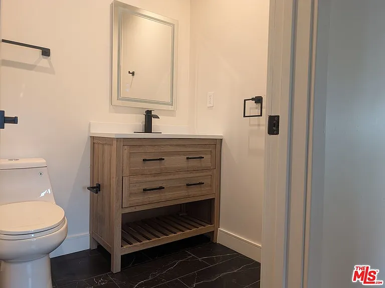 1125 Lodi Pl #1127-1/2 — Photo 8