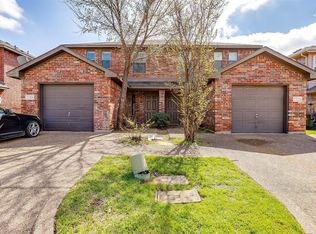 2318 & 2320 Bloomfield Dr, Arlington, TX 76012