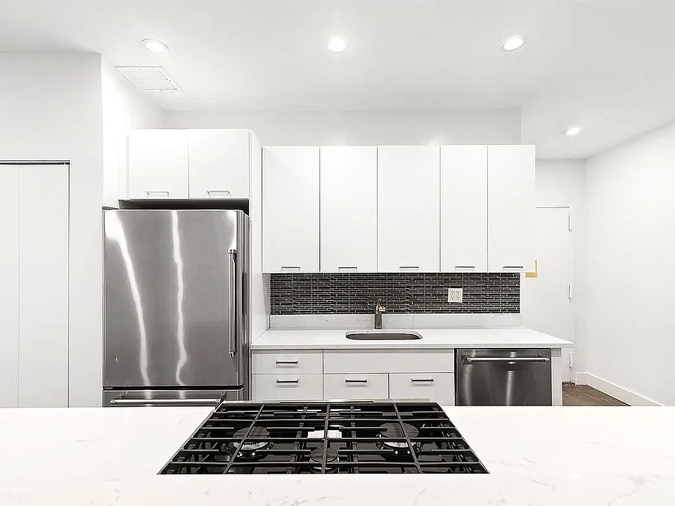 1st image of 75 Livingston St APT 2A