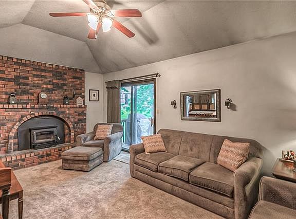 4th image of 17008 E Cheyenne Dr