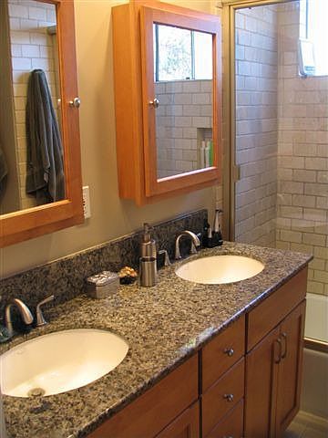 Bathroom (recently remodeled)