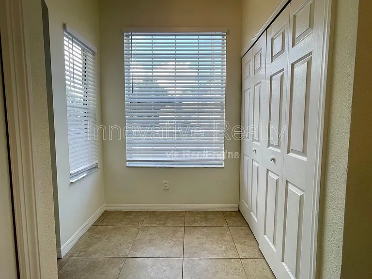 2482 Temple Grove Ln — Photo 6